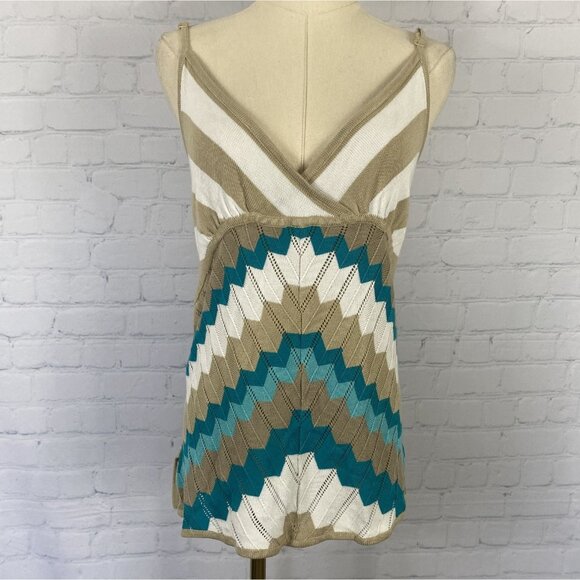 ⭐ 3/$15 NWT Beige White Blue Chevron Knit Babydoll Wrap Cami Sweater Tank T - Picture 1 of 9